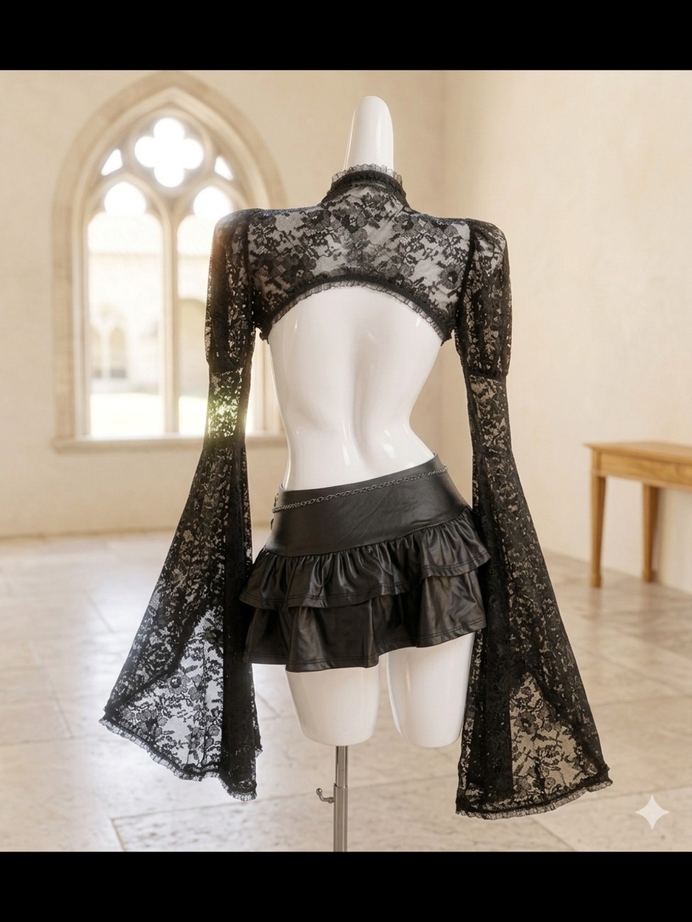 Black Gothic Lace Bolero Shrug - Picture 2 of 2